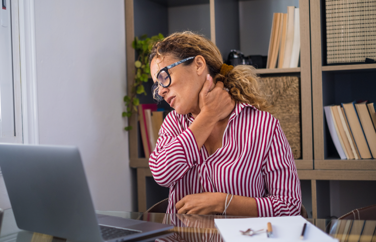 Uso de Auriculoterapia em Pacientes com Fibromialgia: Alívio Natural para Dores Crônicas