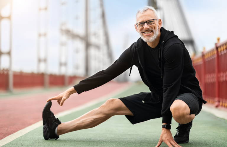 Massagem Terapêutica em Idosos: Benefícios e Cuidados Necessários